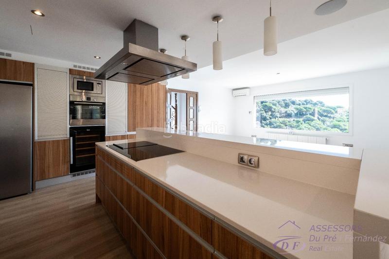 Foto 53596a25-d5a7-4ebe-b4e0-24682452091f. Chalet con riscaldamento parcheggio piscina in Alella