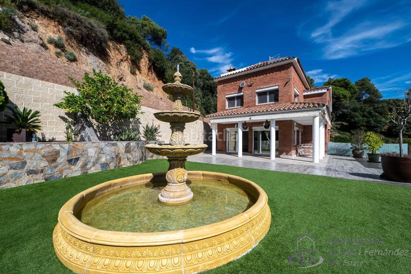 Foto 5a490ad8-ac94-4904-a24e-08961a340d9b. Chalet con riscaldamento parcheggio piscina in Alella