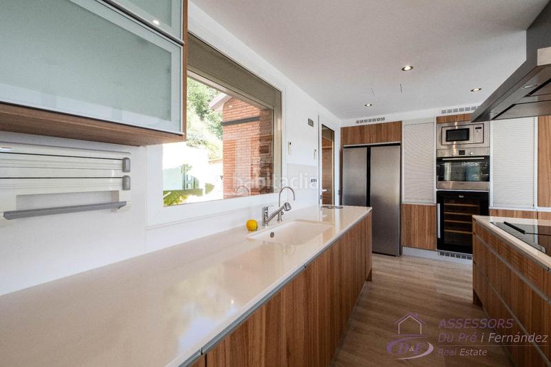 Foto 66071d1a-4ad4-40b6-bd40-355f66cab364. Chalet con riscaldamento parcheggio piscina in Alella