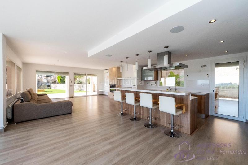 Foto 6b01c9f2-6d77-476a-a60f-0b60b5491288. Chalet con riscaldamento parcheggio piscina in Alella