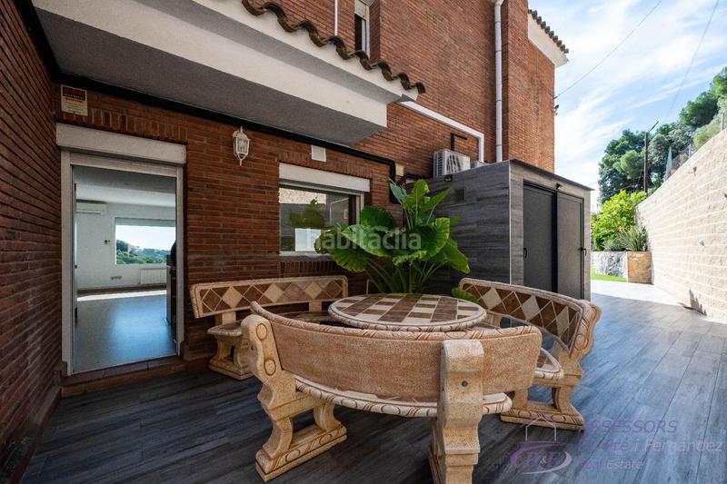 Foto 7e65b95a-f498-48c8-bc44-f856ab7f5af0. Chalet con riscaldamento parcheggio piscina in Alella