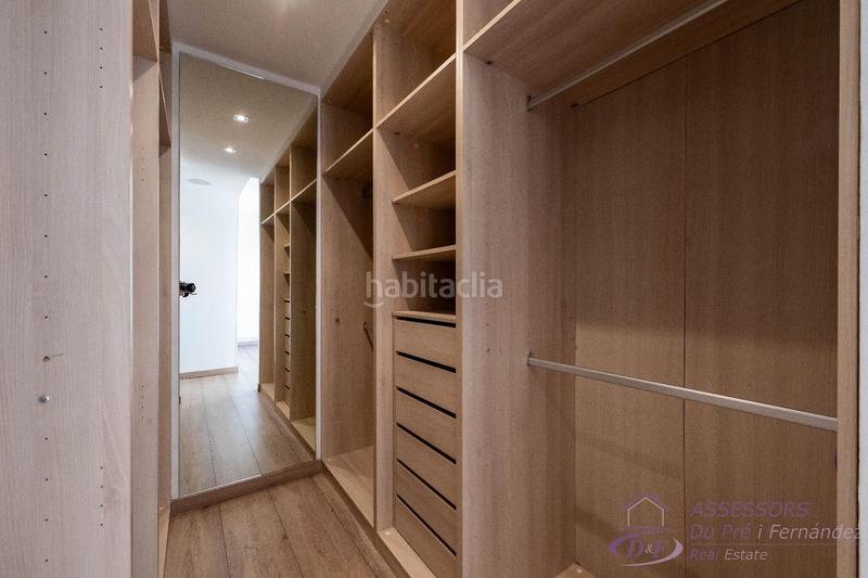 Foto 8083dfdd-f852-48e1-b64e-d84d2157d96a. Chalet con riscaldamento parcheggio piscina in Alella