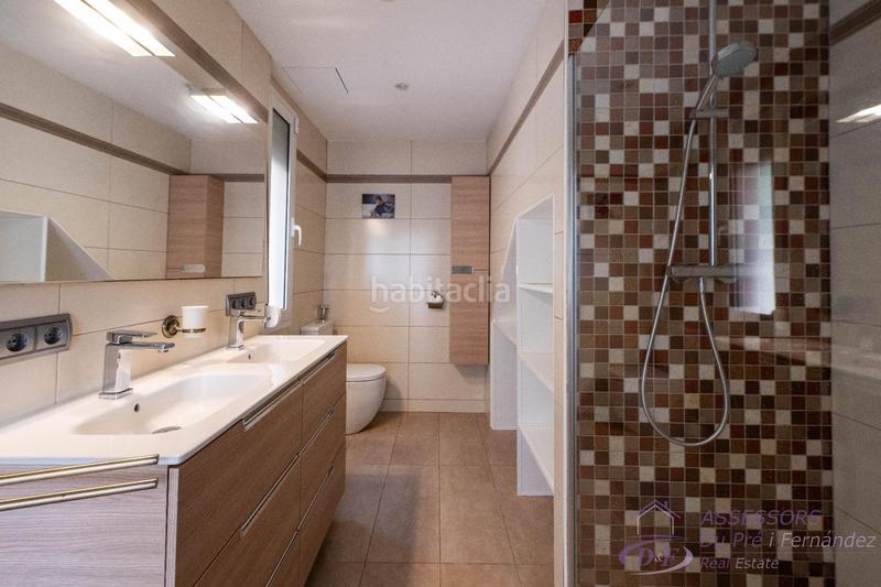 Foto 80b3e91a-4f83-40c8-a925-fd7dd0898d0d. Chalet con riscaldamento parcheggio piscina in Alella