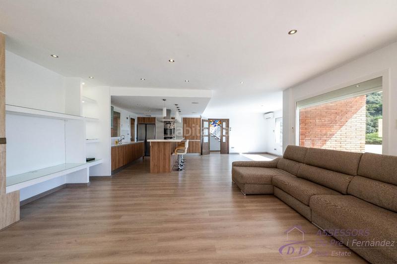 Foto 8eb5f61a-88cf-4c8d-878c-1ea7fb6fae69. Chalet con riscaldamento parcheggio piscina in Alella