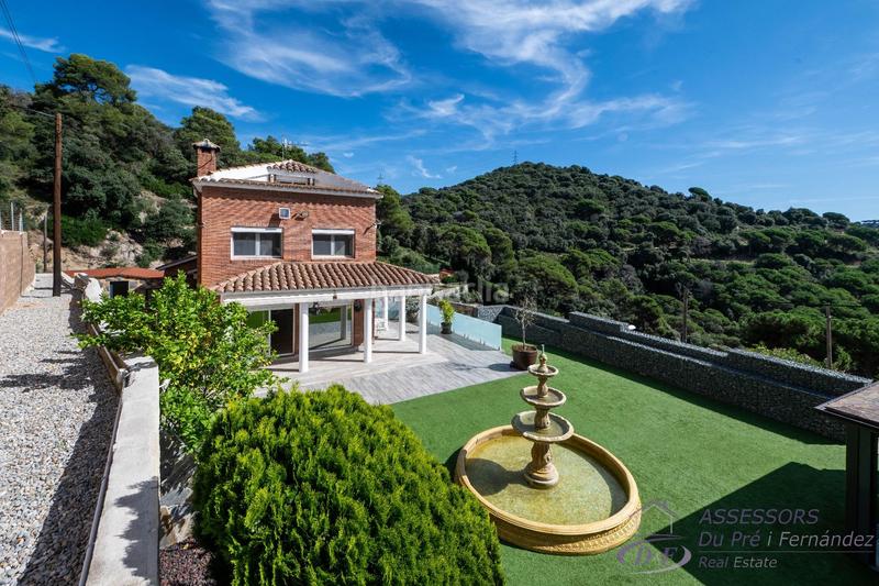 Foto ad90559e-172c-42ea-8954-3c360be0b3d6. Chalet con riscaldamento parcheggio piscina in Alella