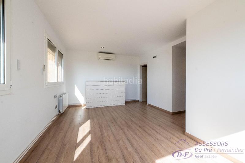 Foto c697a0cc-ec32-41ba-8f95-f3c5364c48a5. Chalet con riscaldamento parcheggio piscina in Alella