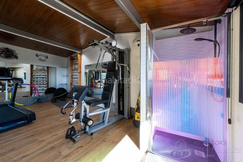 Foto dc927e1f-3e80-4af1-a328-79f3638601b4. Chalet con riscaldamento parcheggio piscina in Alella