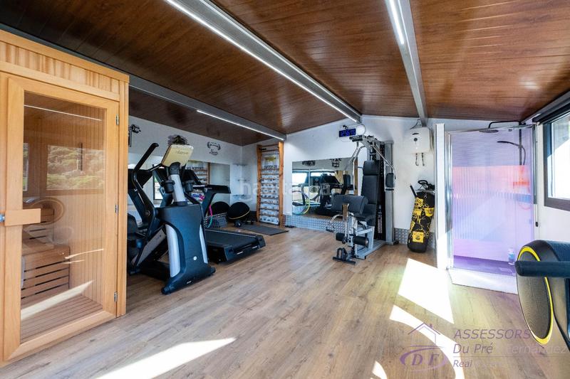 Foto e85f6a7b-585d-4a87-abed-cd5aa665a394. Chalet con riscaldamento parcheggio piscina in Alella