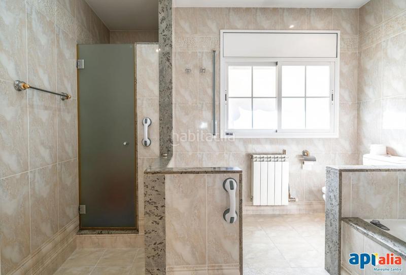 Foto ed094b34-91bc-48eb-b20b-da164bc15a1a. Casa a schiera con riscaldamento parcheggio in Sector Est Premià de Mar