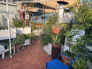 tic a Cerdanyola Nord. Amplio piso con terraza privada y local en barrio residencial