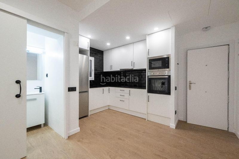 Foto d06aeb3e-0876-497b-a230-e54f81ca201b. Piano terra in La Catalana Sant Adrià de Besòs