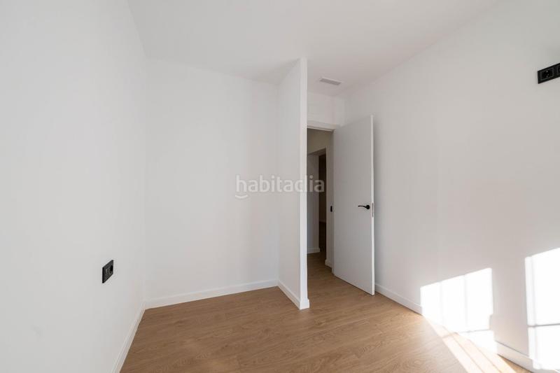 Foto f4ead2e2-85c2-4e52-82ea-f0cb15b9fab8. Piano terra in La Catalana Sant Adrià de Besòs