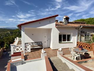 Reihenhaus in Residencial Park. Maravillosa casa esquinera en maçanet de la selva!