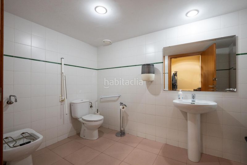 Foto a21aa9c1-5f31-41bb-ad76-0b08aec3e919. Local comercial a Centre Mataró