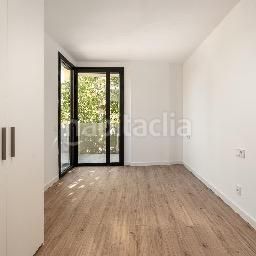Foto b88c6f83-c6b7-4b61-afe9-f44ecd561824. Pis amb calefacció piscina a Centre Badalona
