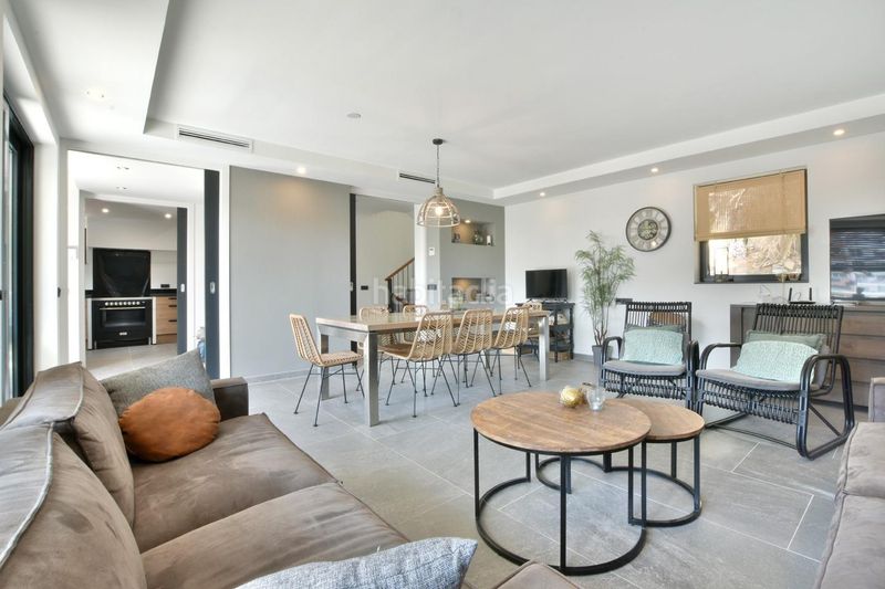 Foto 72be9a2d-6c1f-4d1c-9fb6-f7263aff8c31. Casa amb aparcament piscina a Calella