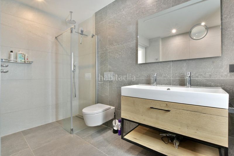 Foto a482f1de-888f-4f74-8a90-0a69ae011a40. Casa amb aparcament piscina a Calella