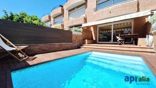 Reihenhaus in La Xinesca. Vivienda premium junto al mar