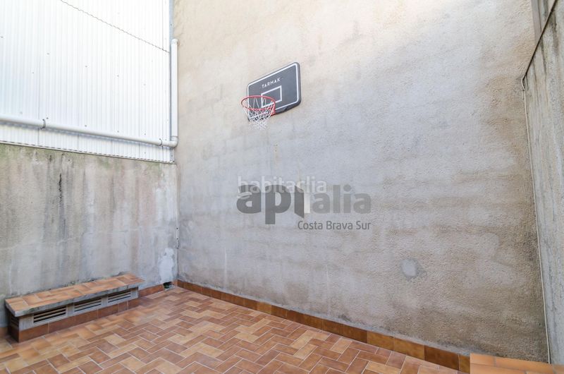 Foto 2d8345ba-3fa5-4b3b-8661-734d7ffea945. Edificio  en venta en el centro , ideal para inversores en Lloret de Mar