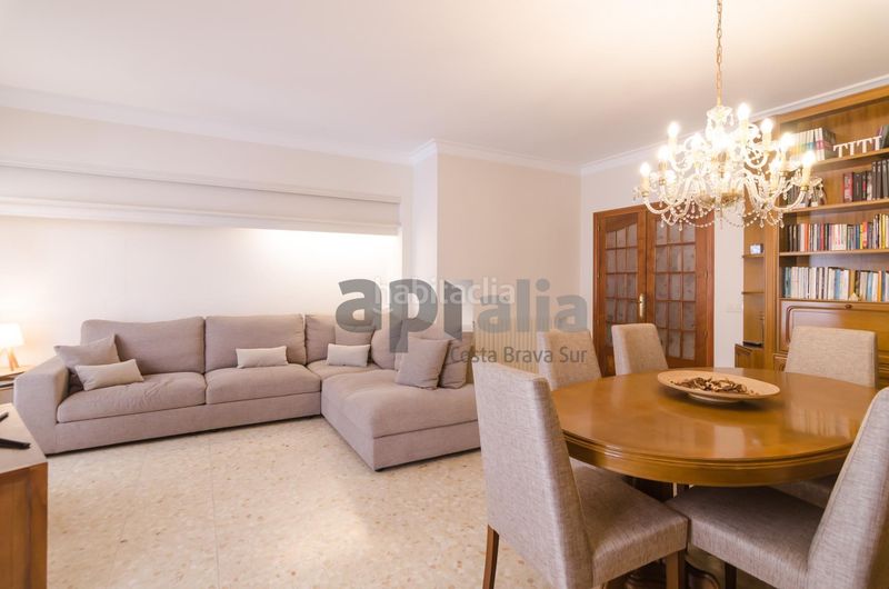 Foto 498f6b2b-59ce-4244-a52b-1a02bbda52c9. Edificio  en venta en el centro , ideal para inversores en Lloret de Mar