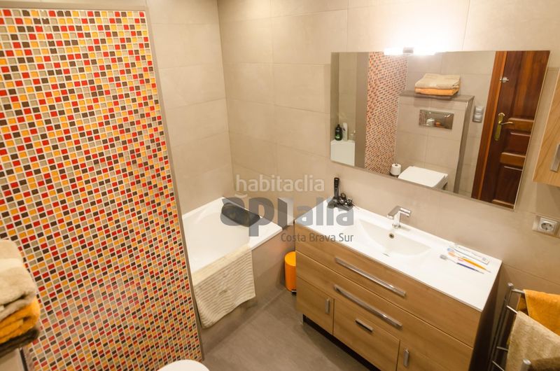 Foto 627f474a-9a4d-4d39-833e-fc2099c7fb30. Edificio  en venta en el centro , ideal para inversores en Lloret de Mar