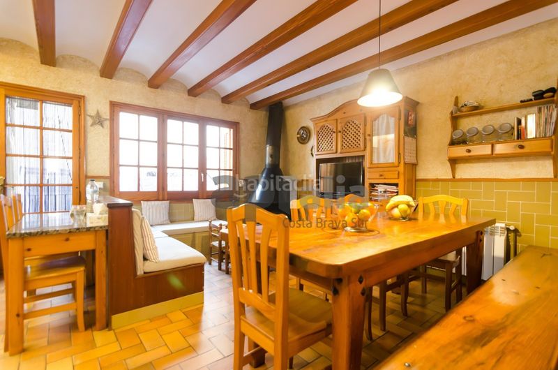 Foto d56eea64-2510-446d-b8cb-468d6d2f3b02. Edificio  en venta en el centro , ideal para inversores en Lloret de Mar