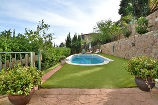 Chalet en Can Carreras - Montessol. Casa en venta en pineda de mar