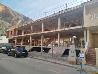 Maison à Avenida juan carlos ferrero 15. Excelente oportunidad de inversión en redován.