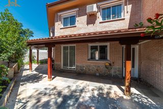 Doppelhaus  Avenida constitución. Chalet pareado en venta en constitucion