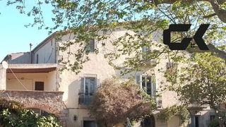 Masia a Urbanitzacions del Nord. Activo único en costa brava finca con alojamientos independiente