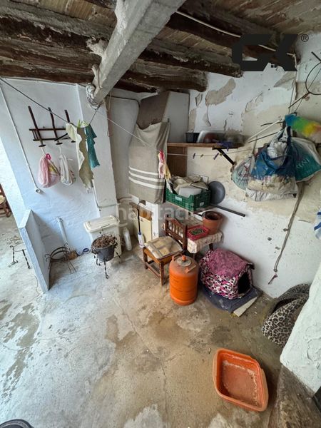 Foto 432d1ac5-86fe-47c7-a517-2fd0015d5144. Casa adossada a Mula