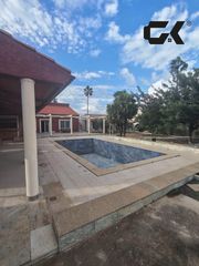 Mas à Camino camino silla 1. Exclusiva finca con amplias instalaciones y múltiples posibilida