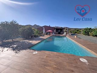 Chalet in Mazarrón Casco Urbano. Chalet en venta en leiva, mazarrón  piscina  parcela de 4.000 m2