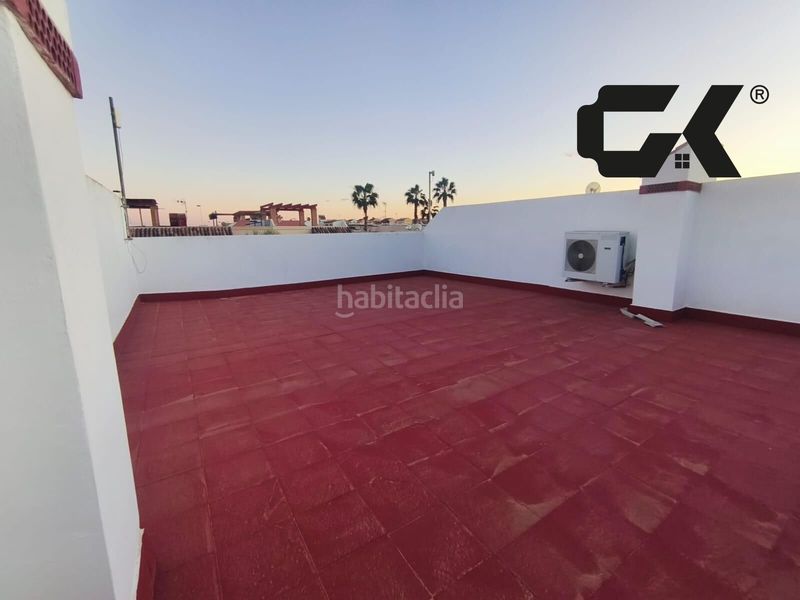 Foto a620c6b5-2280-4f74-b1b5-62dc7be5ba30. Casa adossada amb piscina a Mazarrón casco urbano Mazarrón