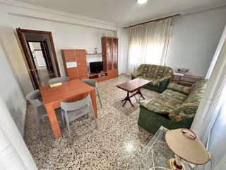 Miete Etagenwohnung  Avenida de los alfares. Habitaciones en piso para estudiantes