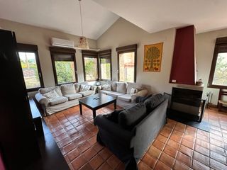 Chalet  Calle san sebastián. Se vende preciosa casa en villalba de la sierra