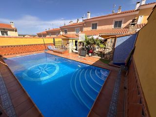 Casa adossada  Eras. Se vende adosado en arcas con piscina privada