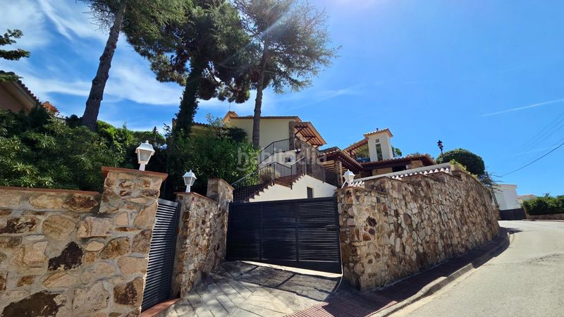 Foto 3a65c046-0707-4082-b0f4-39078a895c4a. Xalet amb aparcament a Serra Brava Lloret de Mar