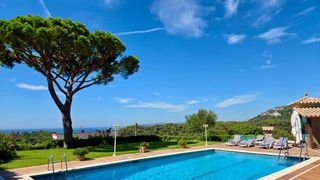Xalet a Serra Brava. Chalet con impresionantes vistas panorámicas al mediterráneo