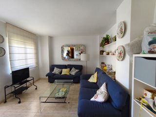 Lloguer Apartament  Calle teodoro llorente. Se alquila estupendo apartamento en campoamor