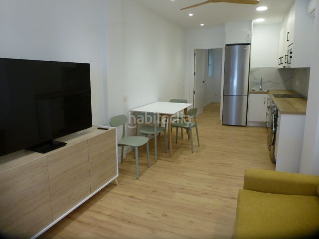 Alquiler Estudio  Calle poeta vicente medina. Se alquila estudio a estrenar en vistalegre