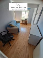 Miete Etagenwohnung  Calle corpus christi. Piso en alquiler en zona batallas. para estudiantes universitari