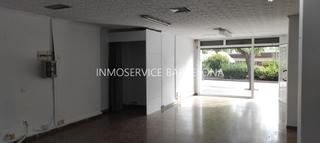 Location Local commercial  Carrer cooperació. Estupendo local en av.meridiana con vado