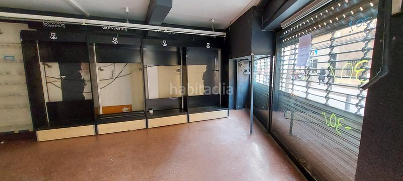 Foto aaacbc3c-aff3-4736-9db6-73e5ed9197da. Affitto locale commerciale in carrer de santa coloma 31 in Barcelona