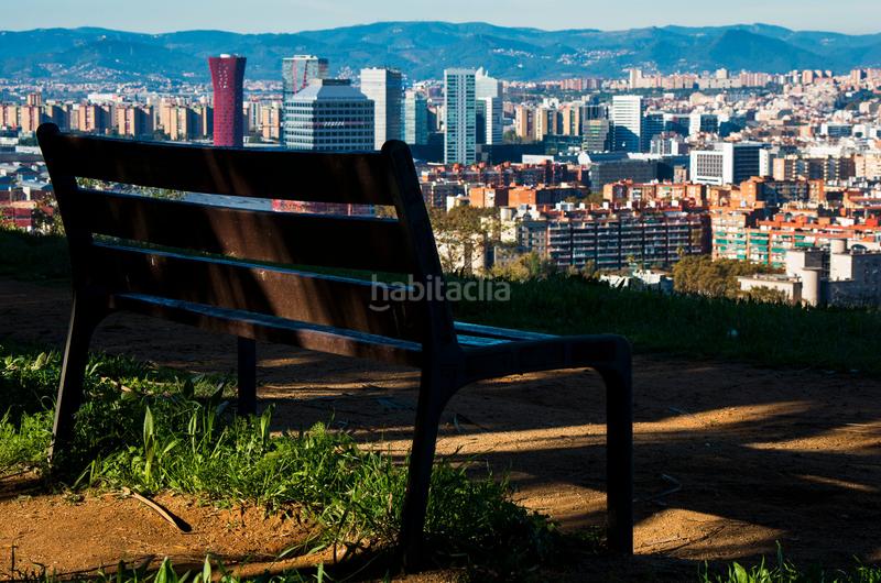 Foto b8d558c0-7845-49af-b492-33388989034f. Parking coche plaza de parking vila de gracia! en Barcelona