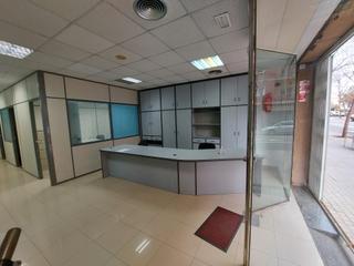 Geschäftsraum in Carrer d'espronceda 375. Inversión rentable. alquilado con buena rentabilidad