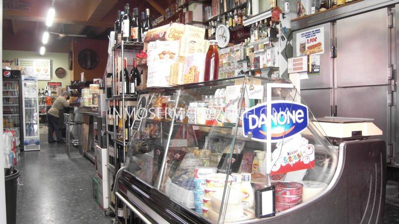 Foto b67cdfa8-5b3f-4738-ab30-58dced2c9281. Local comercial venta emblematico local con posibilidad de vivienda en Barcelona