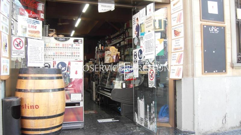 Foto bc94f147-d62a-4e06-a740-f4ffb2fd51dc. Local comercial venta emblematico local con posibilidad de vivienda en Barcelona