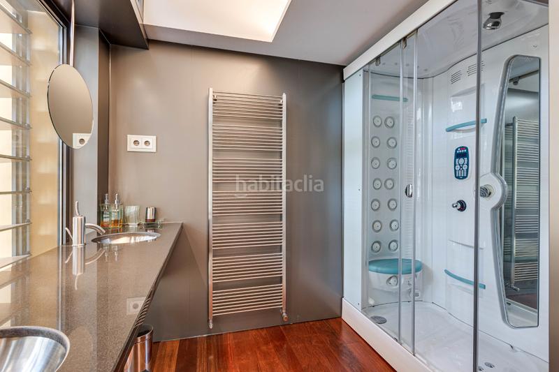 Foto 8d654f7b-8572-4374-9393-51eae3b46036. Casa bifamiliare con riscaldamento parcheggio in Sant Ramon - Maternitat Barcelona