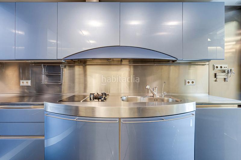 Foto b1a1ef60-43b5-4daa-b98b-d19d6a8e678d. Casa bifamiliare con riscaldamento parcheggio in Sant Ramon - Maternitat Barcelona
